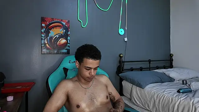 l-laross online show from May 12, 5:54 pm