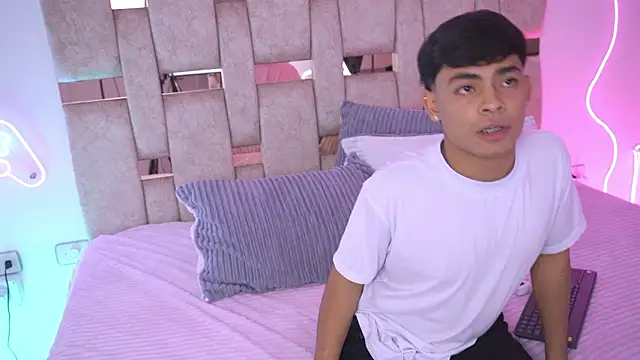 LiamJaxon online show from January 14, 3:44 am