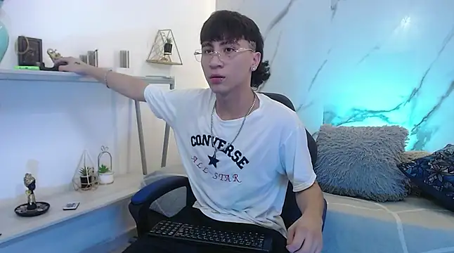 XanderGrey8 online show from April 23, 7:05 pm