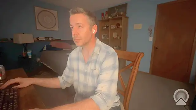 chrisw8140 online show from June 26, 5:21 am