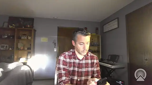 chrisw8140 online show from April 6, 12:07 am