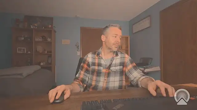 chrisw8140 online show from May 12, 5:38 am