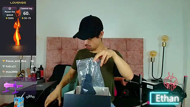 Ethan Briggs  online show from May 21, 3:46 am