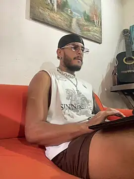 liyamjunior online show from February 21, 6:31 pm