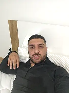 Mertozer01 online show from April 1, 10:51 pm