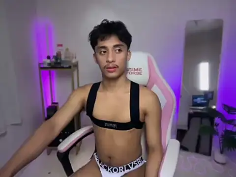 ethan maxx online show from February 19, 1:51 pm