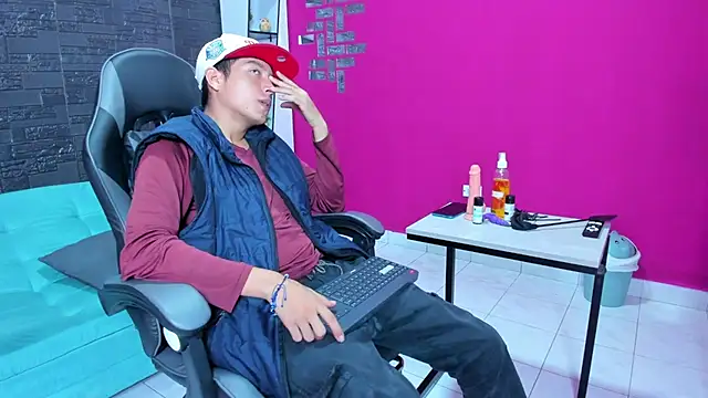 hansel yesid28 online show from February 3, 12:10 pm