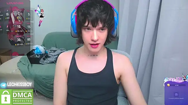 LeonBoykisser online show from April 21, 5:52 pm