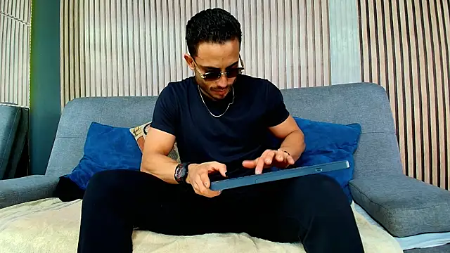 Vans Ross online show from April 20, 7:27 pm