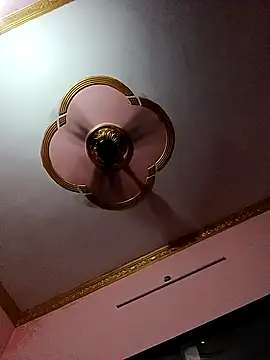 Cutiepie91 online show from April 14, 8:36 am