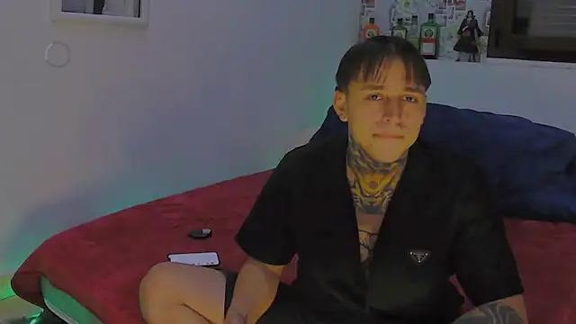 COLOMBIAN20CM online show from March 21, 4:44 pm