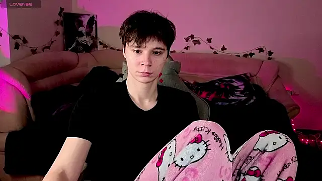 VanthonyV online show from February 4, 3:40 pm