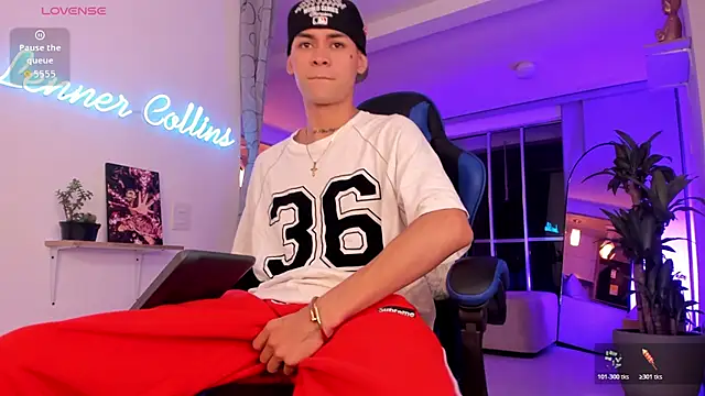 LennerCollins  online show from April 26, 11:56 pm