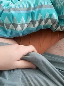 zevkarayan00 online show from January 15, 1:14 pm