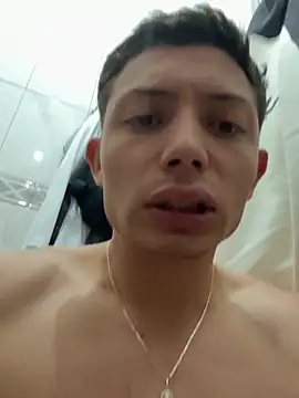 santiObrero online show from April 29, 3:38 pm