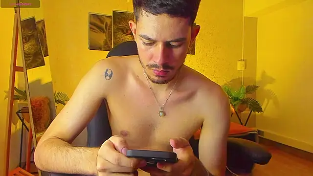 Nils saintt online show from March 11, 3:02 am