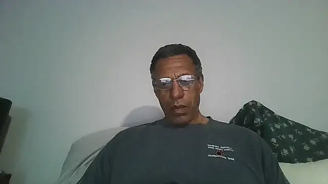 swimmer2496 online show from May 11, 1:29 am