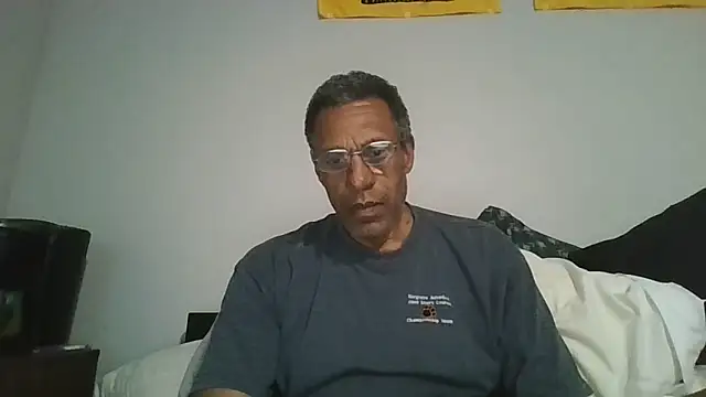 swimmer2496 online show from May 14, 2:31 am