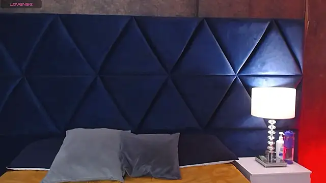 Logan Woods online show from March 10, 6:30 am