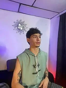 Logan Woods online show from April 1, 12:45 am