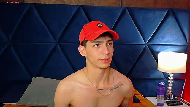 Logan Woods online show from March 15, 8:55 am