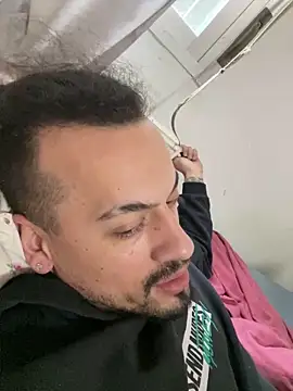 leonidas0117 online show from February 2, 4:04 pm