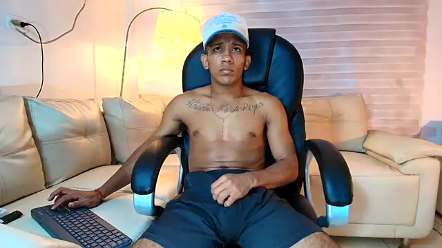 ricky spensar23cm  online show from April 21, 2:51 am