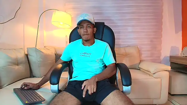 ricky spensar23cm  online show from April 13, 1:28 am