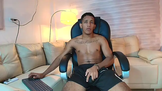 ricky spensar23cm  online show from April 28, 2:27 am