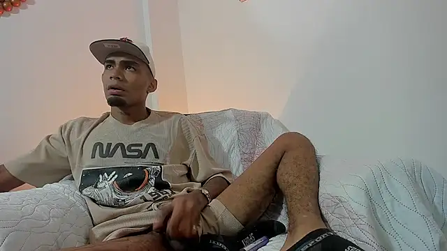 Rpoolrboy online show from April 29, 6:58 pm