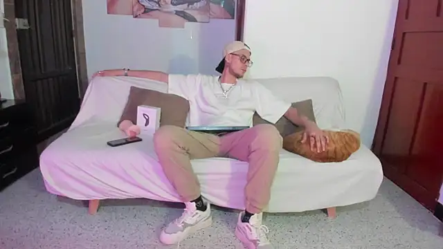 Vlad  night online show from May 6, 4:24 am
