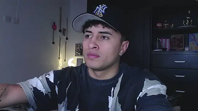 Jhon mendoza online show from February 2, 10:29 pm