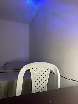 Snapshot of Maximuz1920 chatting on March 17, 2:15 am Maximuz1920 online show from March 17, 2:15 am