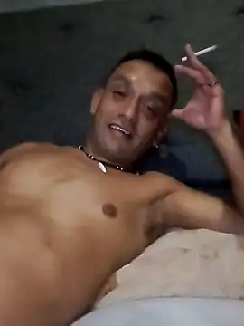 Guille822 online show from March 10, 9:15 am