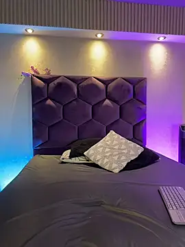 Dominik Souza online show from April 24, 8:11 pm