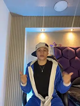 Dominik Souza online show from April 25, 7:00 pm