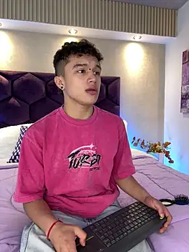Dominik Souza online show from May 13, 8:17 pm