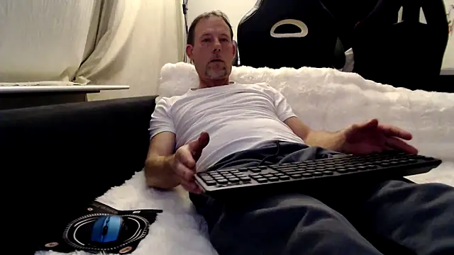 Sexy Ass Mike online show from March 25, 9:41 pm