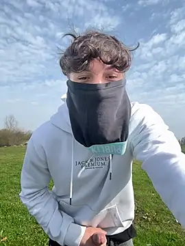 leoooooo88888 online show from March 20, 10:30 am