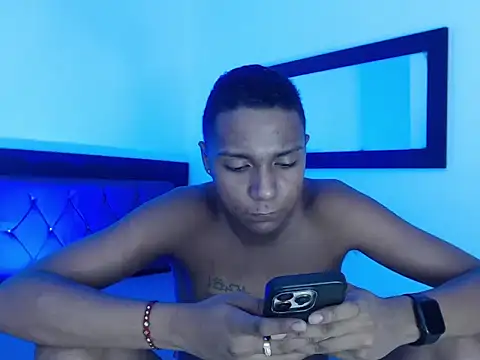 hotboyluxe online show from April 30, 1:23 am