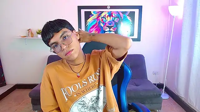 Maecum18 online show from June 10, 9:04 pm