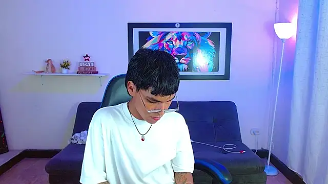 Maecum18 online show from June 13, 9:12 pm