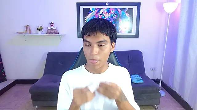 Maecum18 online show from April 25, 9:23 pm