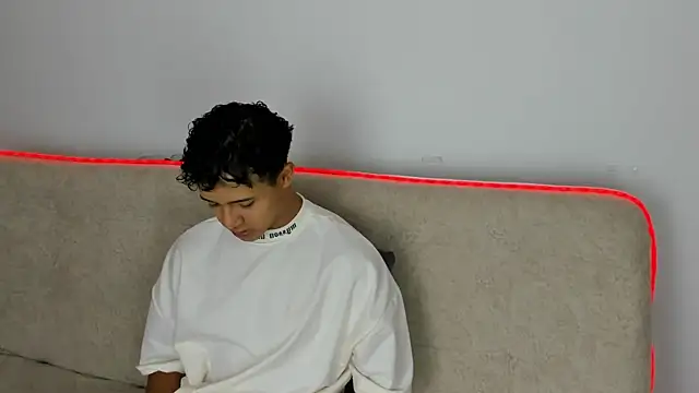  Alex Colton online show from April 26, 10:17 pm