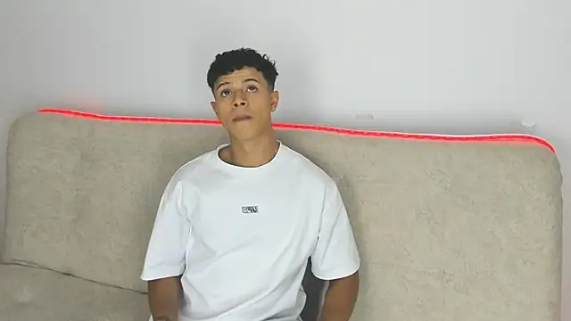  Alex Colton online show from April 3, 10:28 pm