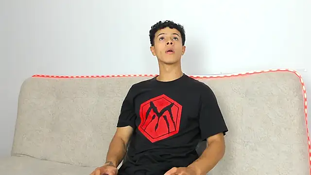  Alex Colton online show from April 27, 11:21 pm