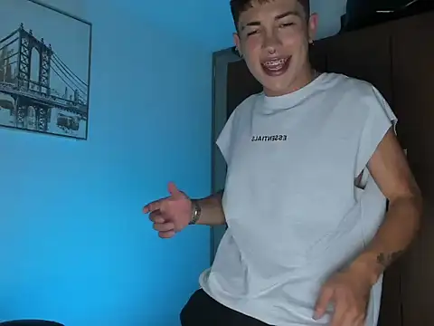 noahsaint online show from March 23, 8:04 pm