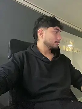 DylanC  online show from February 5, 8:10 am