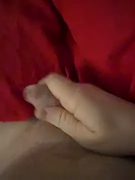 petitsexe52 online show from March 15, 8:15 pm