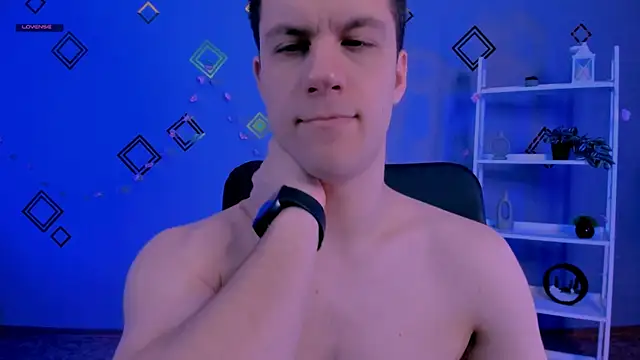 neo raze online show from April 3, 7:10 pm